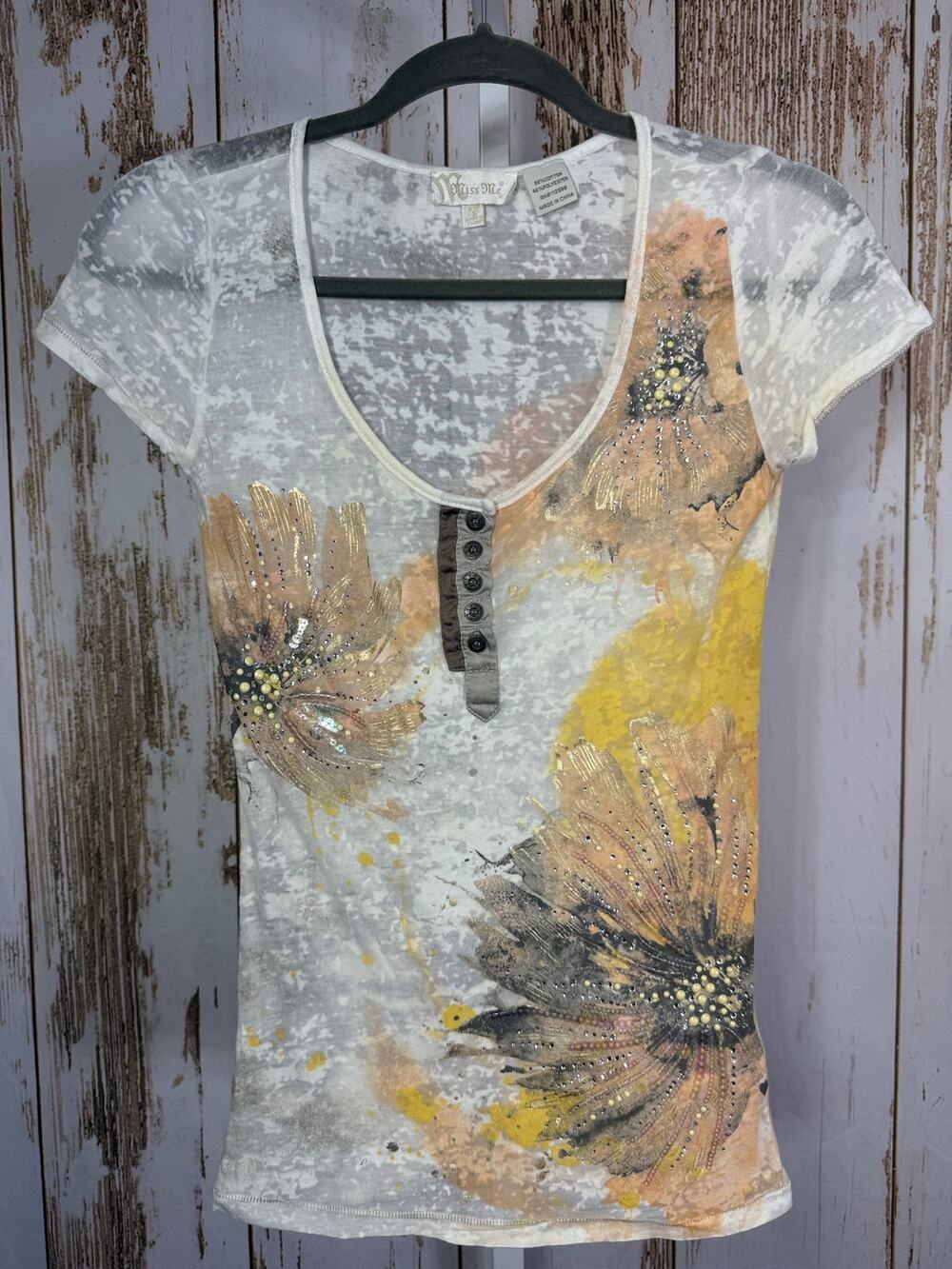 Miss Me, Y2K Floral Burnout T-Shirt. Size Small. Excellent condition!